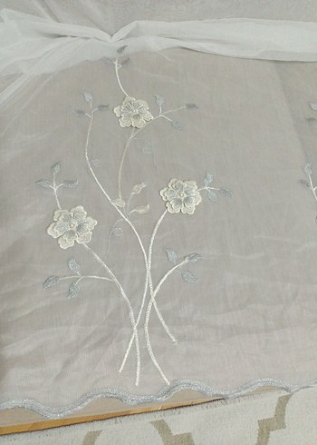 Nakışlı Beyaz Gri Perde - Görsel 2