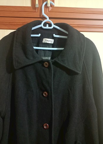 Siyah Düğmeli Kadın Kaban - Görsel 4