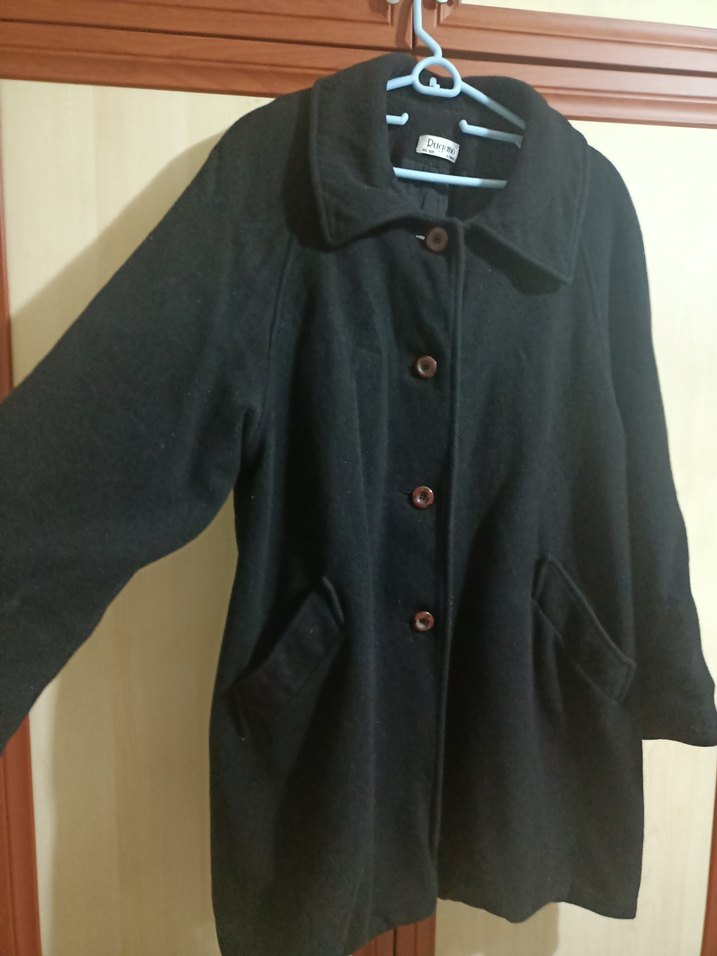 Siyah Düğmeli Kadın Kaban - Görsel 2