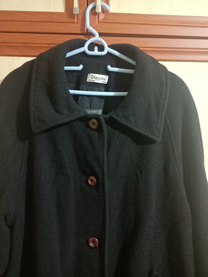 Siyah Düğmeli Kadın Kaban - Görsel 4