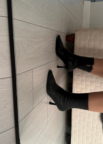38 Beden Tokalı Siyah Deri Stiletto Kadın Bot