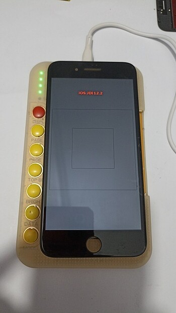 iPhone 8plus çıkma siyah ekran 