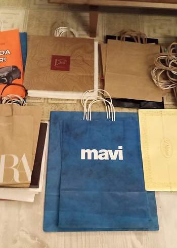 Çeşitli Markaların Kağıt Çantaları - Görsel 2
