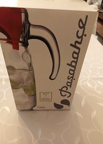 Paşabahçe Kırmızı Kapaklı Cam Sürahi - Görsel 3