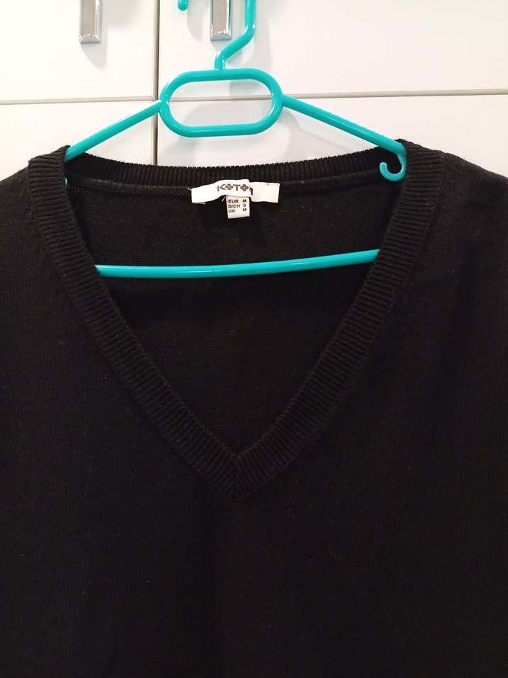 Siyah V Yaka Koton Marka Kadın Kazak - Görsel 5