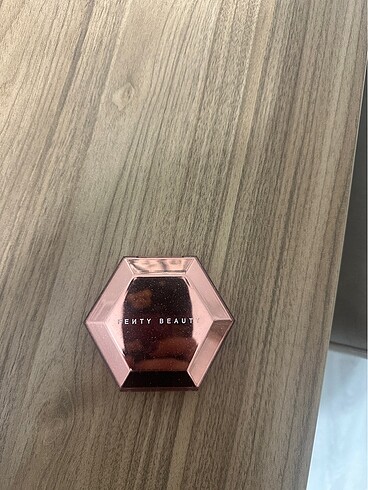  Beden Renk Fenty Beauty diamond bomb rose rave