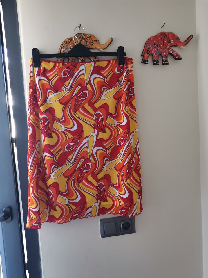 Renkli Drapeli Midi Etek - Görsel 3