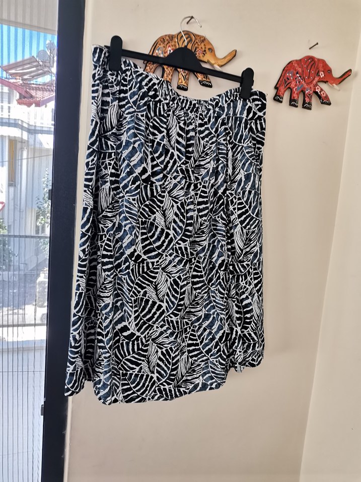 Siyah Zebra Desenli Uzun Salaş Etek - Görsel 2