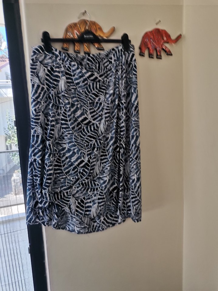 Siyah Zebra Desenli Uzun Salaş Etek - Görsel 4