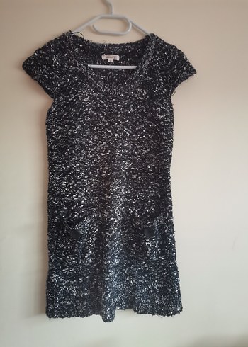 Siyah beyaz ve gri renklerden şantog şık bir kış elbisesi - Görsel 7