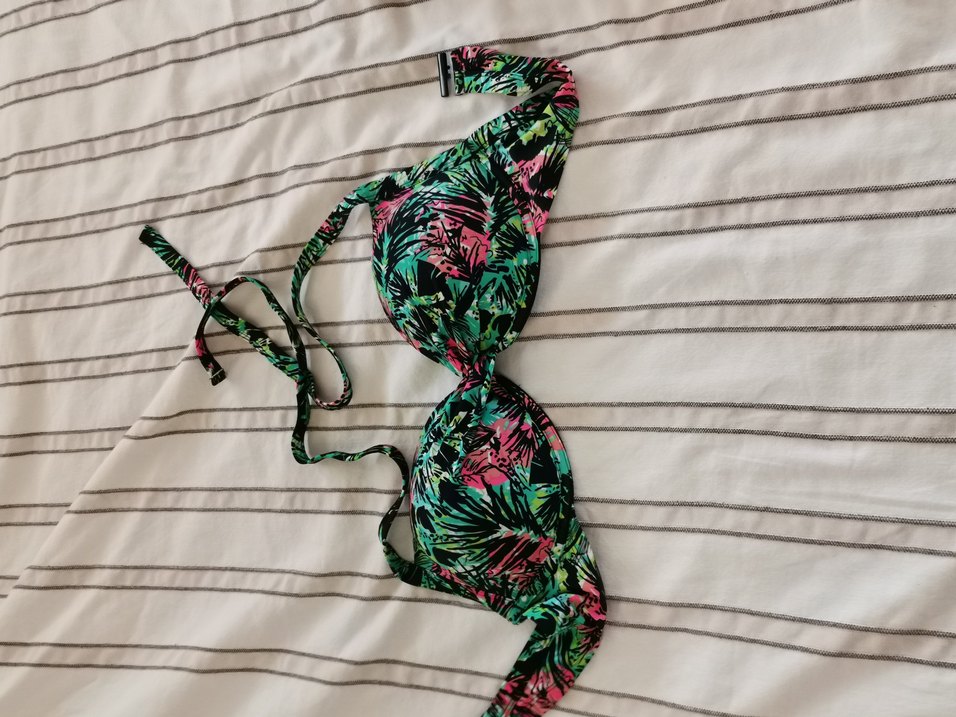 Renkli Tropikal Desenli Bikini Üstü - Görsel 3