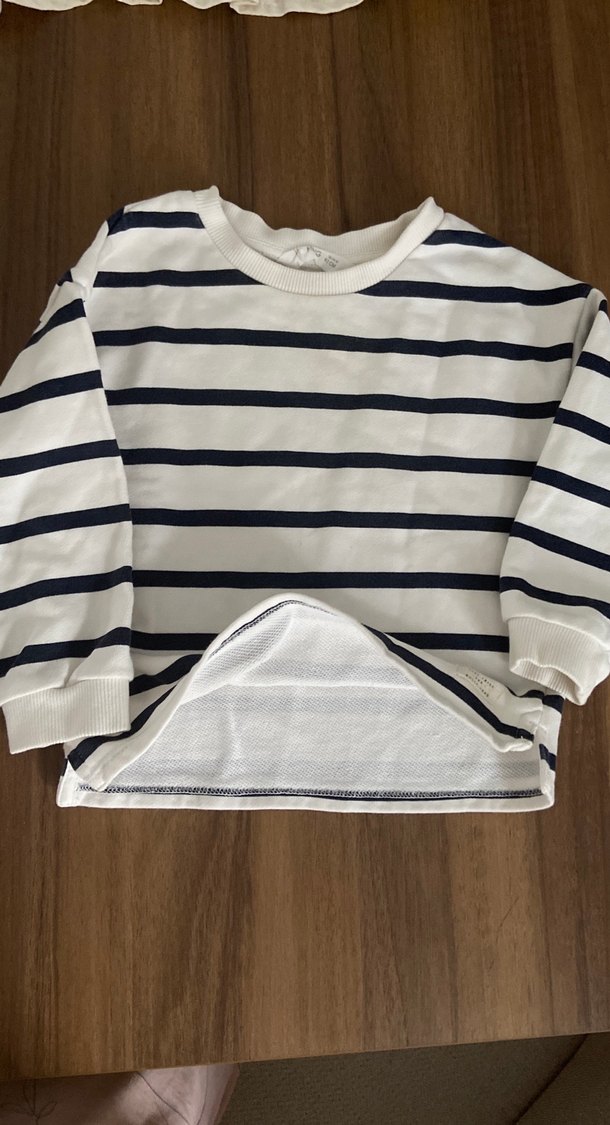 Erkek Çocuk Beyaz Çizgili 18-24 ay sweathisrt - Görsel 4