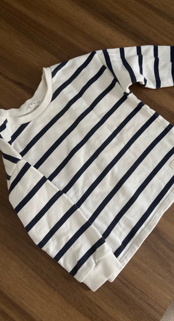 Erkek Çocuk Beyaz Çizgili 18-24 ay sweathisrt - Görsel 2