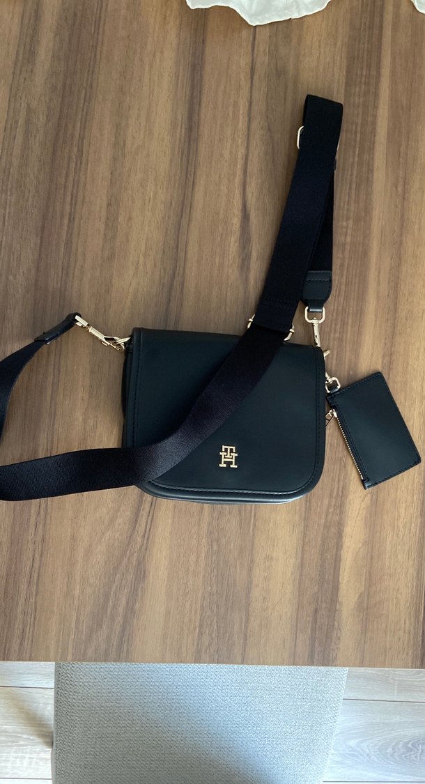 Siyah Tommy Hilfiger Deri Kadın Omuz Çantası - Görsel 3