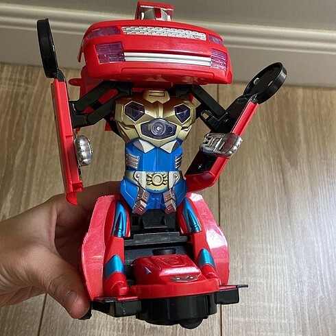  Beden Işıklı sesli Robot araba
