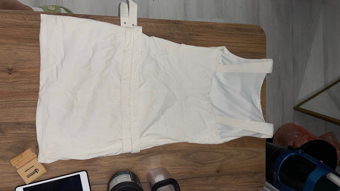 Minimalist Beyaz Erkek Askısı - Görsel 2