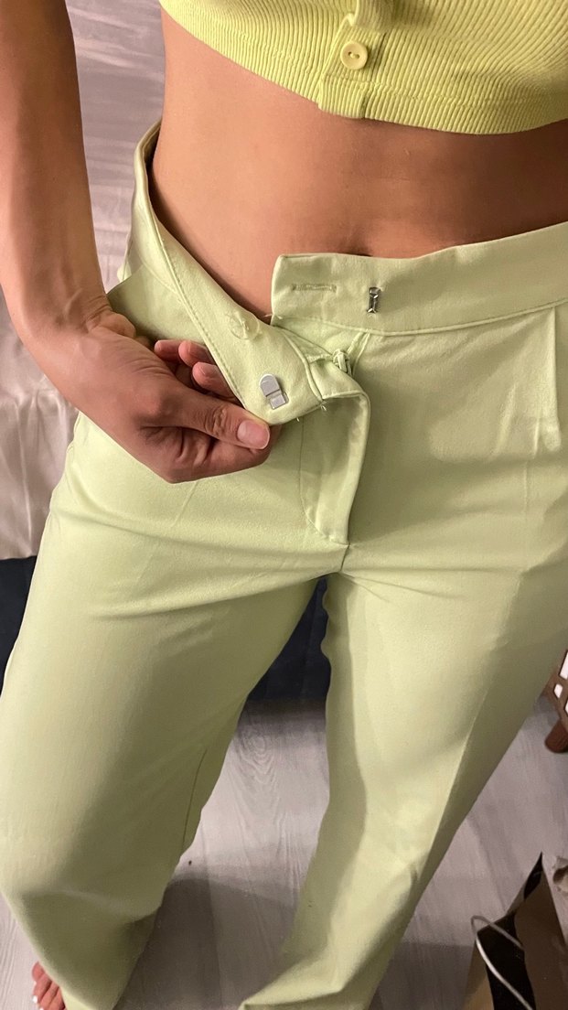 Düğmeli Pastel Yeşil Kadın Kumaş Pantolon - Görsel 2