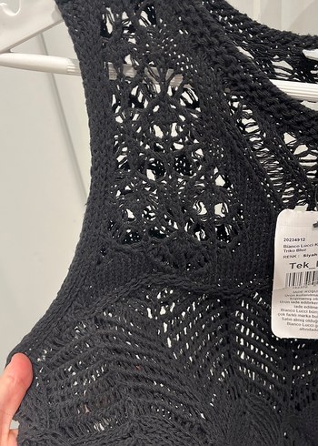 Siyah Örgü V Yaka Kolsuz Kadın Süveter - Görsel 2