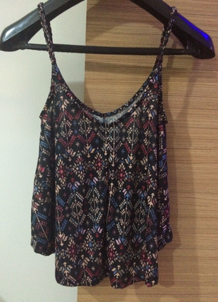 Bershka etnik desenli üst