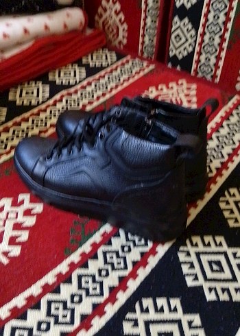 siyah Tokalı Erkek Botu - Görsel 2