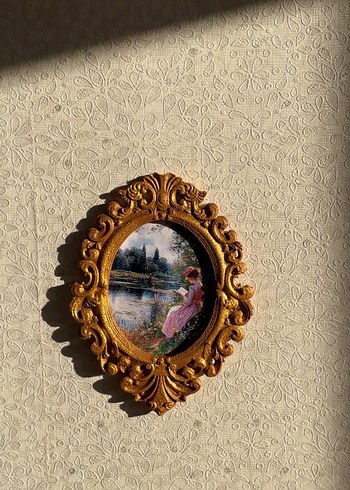 Parlak Altın Renkli Süslemeli Vintage Çerçeve - Görsel 4