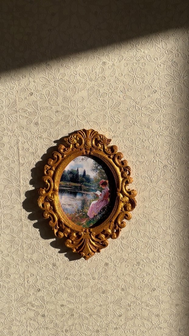 Parlak Altın Renkli Süslemeli Vintage Çerçeve - Görsel 4