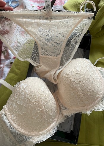 Beyaz Dantel Desenli Mini Bohem Sütyen - Görsel 2