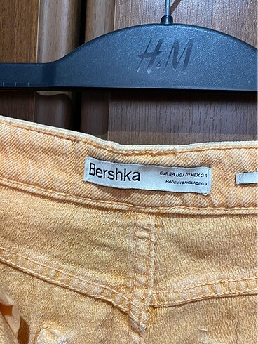 s Beden turuncu Renk BERSHKA ŞORT