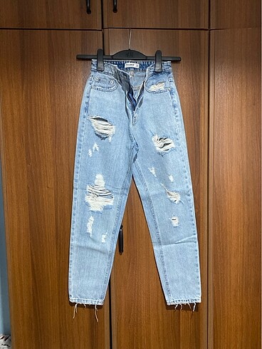 Mom Pull Denim