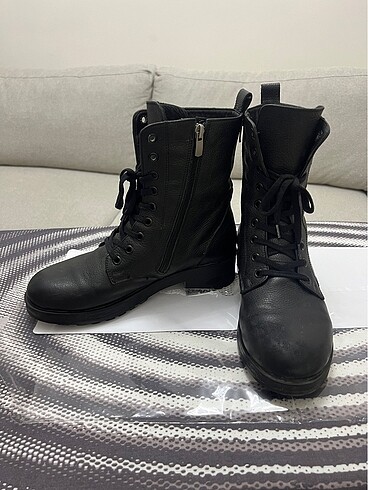 Kadın postal bot - Görsel 2