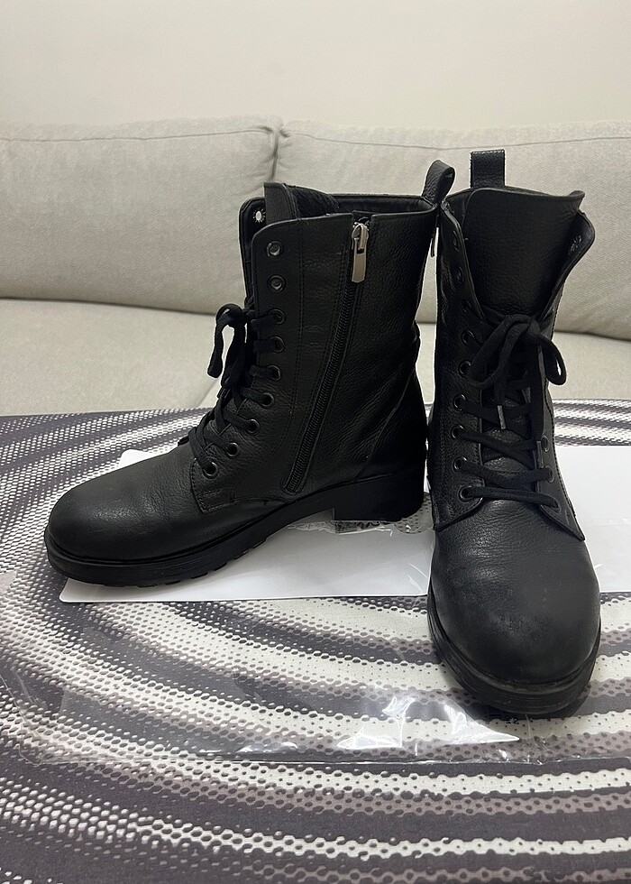 Kadın postal bot - Görsel 2