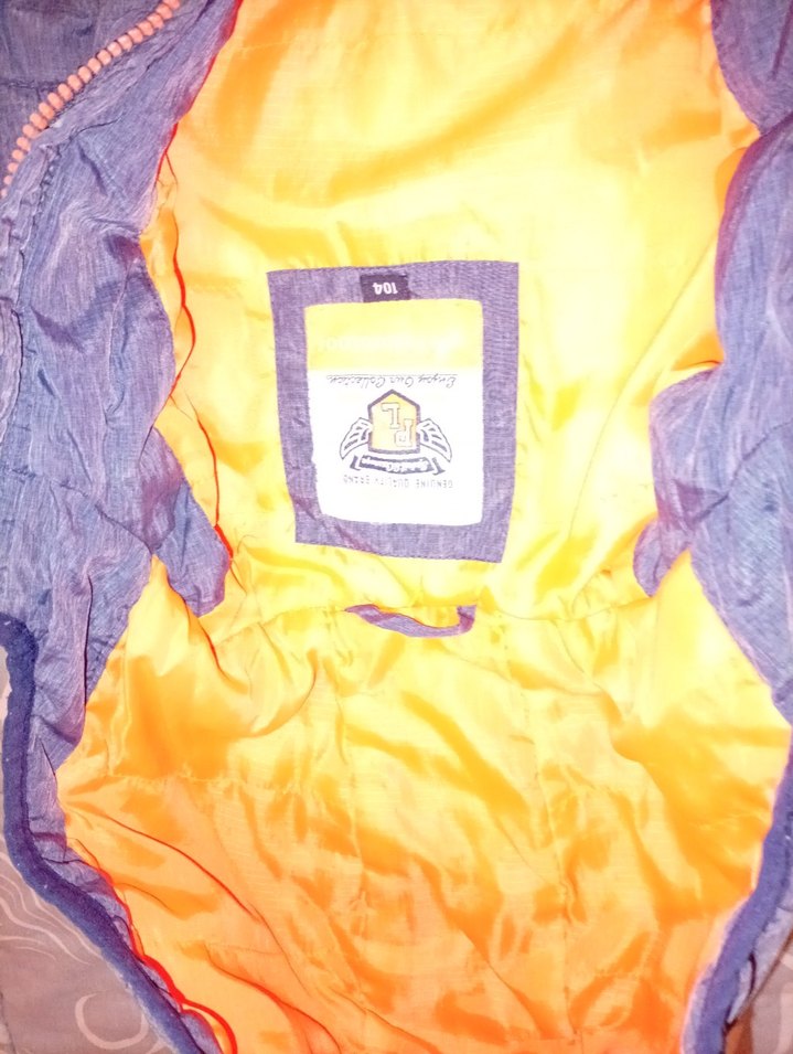 Renkli Kapüşonlu Erkek Çocuk Mont - Görsel 2