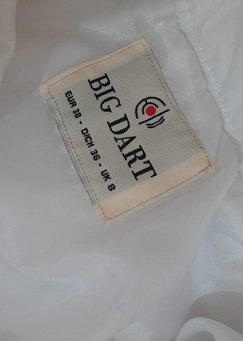 38 Beden beyaz Renk Beyaz Mont