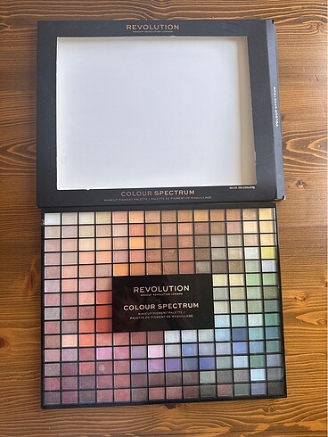 Revolution Revolutıon make up FAR PALETİ