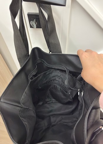 Siyah Parlak Deri Kadın Omuz Çantası - Görsel 6