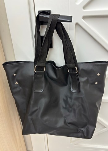 Siyah Parlak Deri Kadın Omuz Çantası - Görsel 2