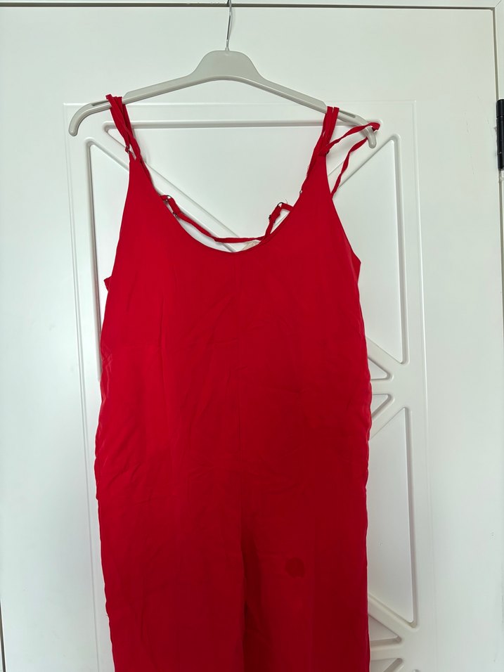 Kırmızı Saten Askılı  Tulum - Görsel 2