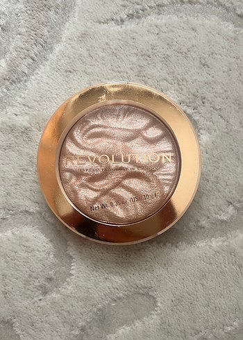 Revolution Toz Highlighter