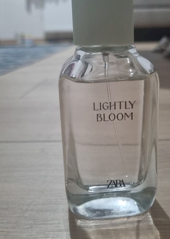 Beden Zara Lightly Bloom
