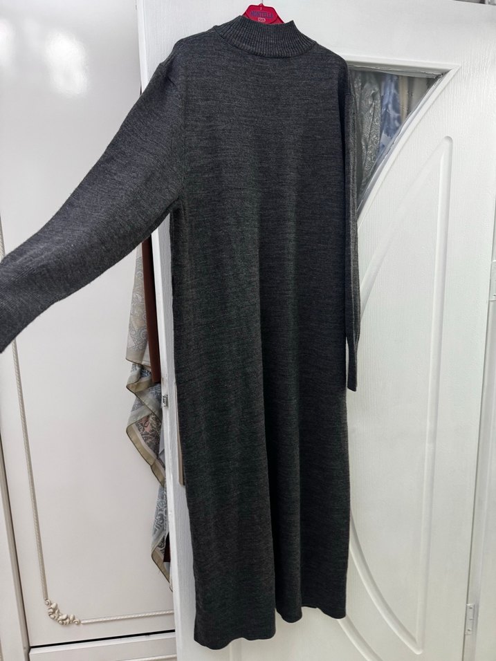 Gri Uzun Triko Elbise - Görsel 3