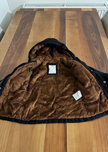 Kapüşonlu Siyah Erkek Çocuk Mont 3-4 yaş - Görsel 3