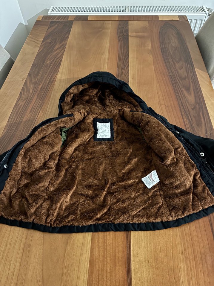 Kapüşonlu Siyah Erkek Çocuk Mont 3-4 yaş - Görsel 3