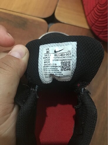 25 Beden Orijinal Nike spor ayakkabı 25 no