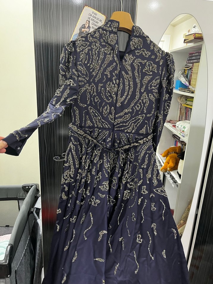 Lacivert taşlı abiye - Görsel 4