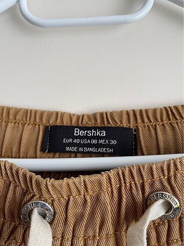 l Beden bershka camel pantolon