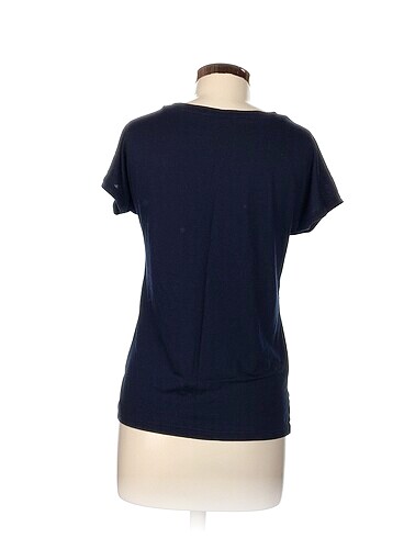 universal Beden Diğer T-shirt %70 İndirimli.