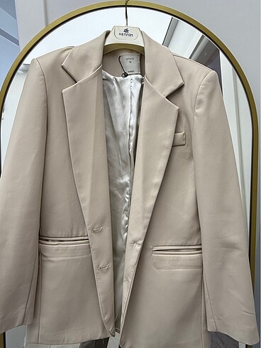 deri blazer