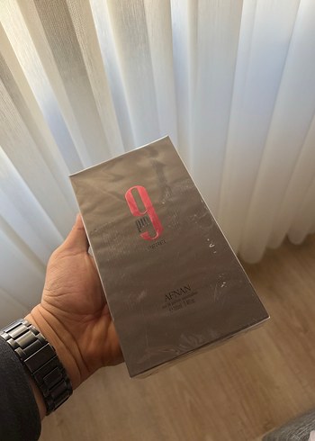 9 PM Rebel Parfümü - Görsel 3