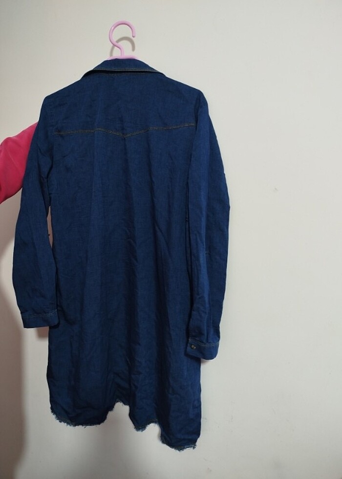 Bayan gömlek hafif vok az tu ik gbi popo kısmını örtüyor cok ası - Görsel 2