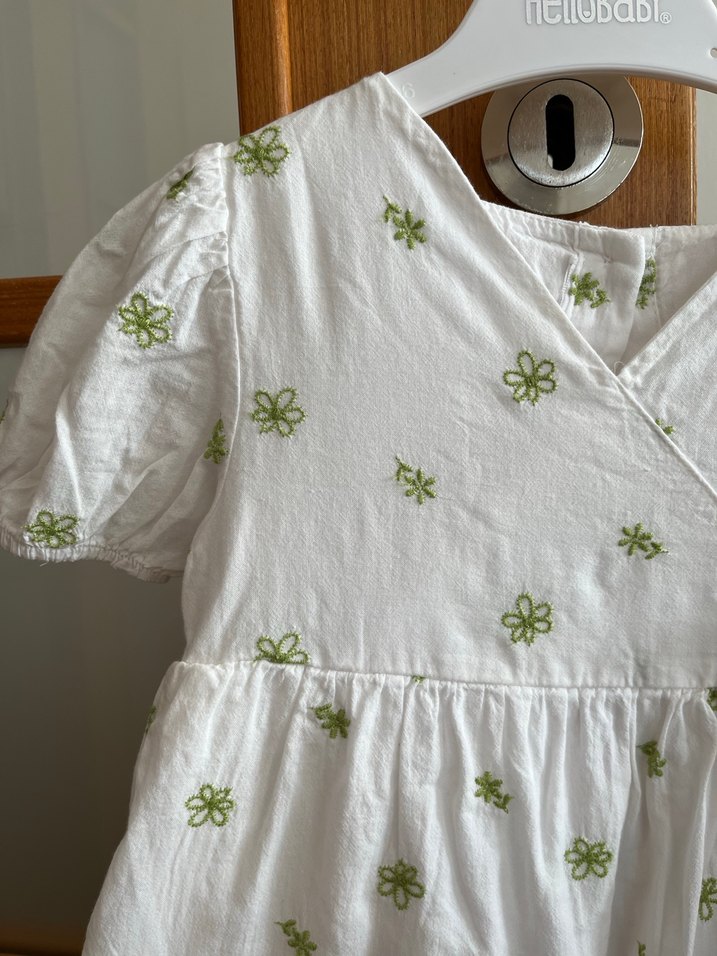 Nakışlı Beyaz Kız Çocuk Elbise - Görsel 2